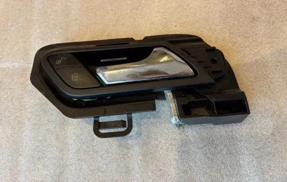Mercedes-Benz R W251 Front door interior handle A2517600261 2517600261