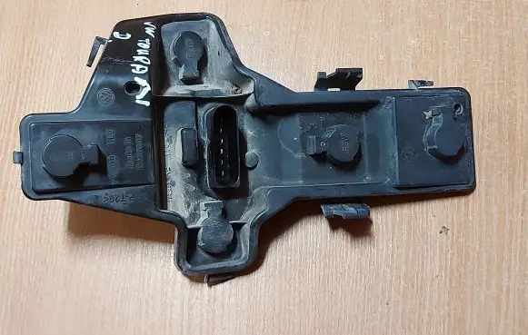 Volkswagen Touran I Tail light bulb cover holder 1T0945258D
