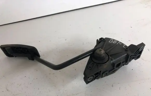 Opel Agila A Accelerator throttle pedal 9204284CN
