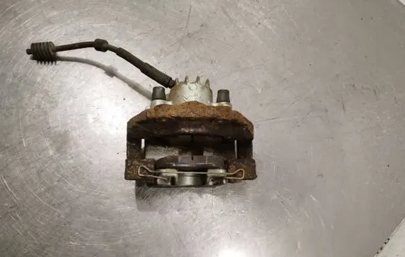 Peugeot 5008 Front brake caliper