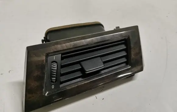 BMW 5 E60 E61 Dashboard side air vent grill/cover trim 6949303
