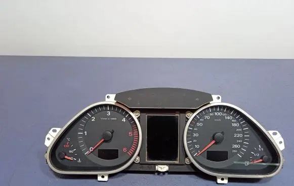 Audi A6 S6 C6 4F Speedometer (instrument cluster) 5540007312