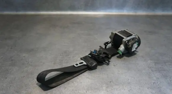 Volvo V60 Front seatbelt 39818843