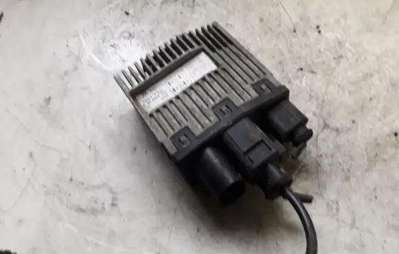Coolant fan relay