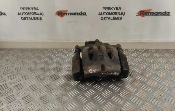 Toyota RAV 4 (XA50) Front brake caliper