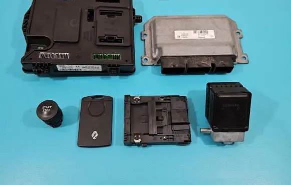 Renault Fluence Engine control unit/module ECU 237106933R IMPRK1363337
