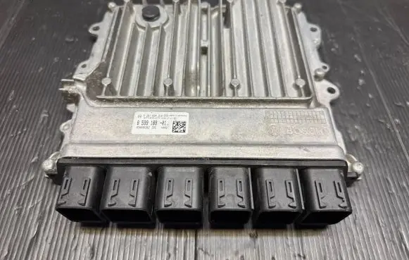 BMW 5 G30 G31 Engine control unit/module ECU 8599189 030090362 0281034318