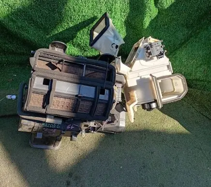 Mazda 6 Interior heater climate box assembly G1681GJ6A HB011GJ6A
