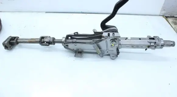 Steering wheel axle set