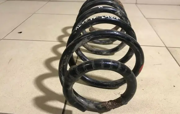 Volvo XC90 Front coil spring