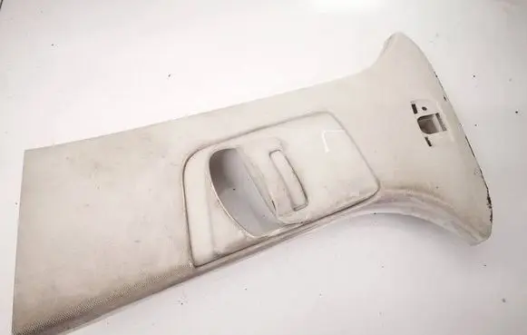 Ford Focus (C) pillar trim am51a24583a am51-a24583-a