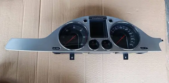 Volkswagen PASSAT B6 Speedometer (instrument cluster)