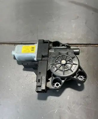 Volvo V70 Rear door window regulator motor 1174081A
