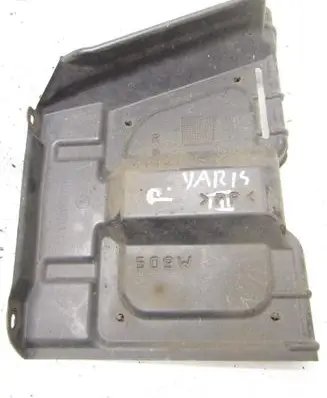 Toyota Yaris Engine splash shield/under tray 514410D240
