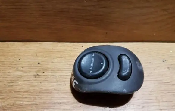 Chrysler Concorde Wing mirror switch