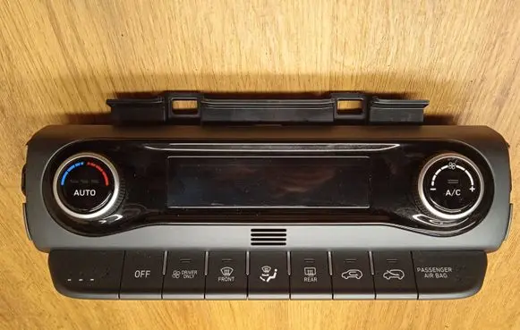 Hyundai Kona I Climate control unit 97250CMXXX