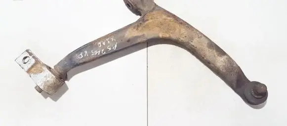 Citroen Xsara Picasso Front lower control arm/wishbone