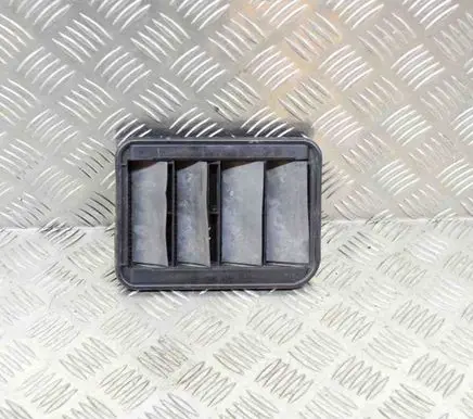 BMW 2 F22 F23 Quarter panel pressure vent 9201647