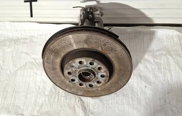 Volkswagen Touran III Front wheel hub spindle knuckle 5Q0407258A