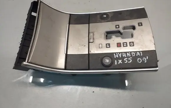 Hyundai ix 55 Gear shifter surround trim plastic