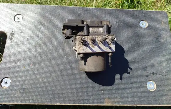 Alfa Romeo 147 ABS Pump 0265800470 0265231632 51753651