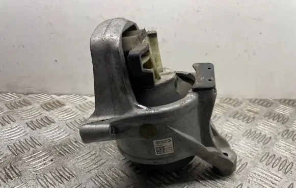 Audi A4 S4 B9 Engine mount bracket 8W0199372CD