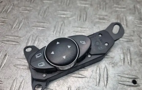 Mercedes-Benz CLS C219 Wing mirror switch 2118216079 A2118216079