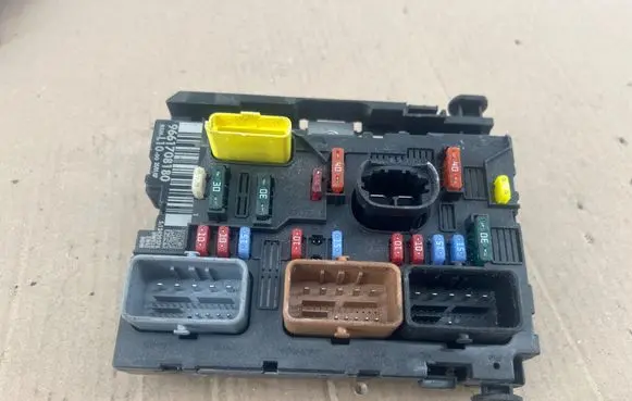 Peugeot 207 BSM Control unit 9661708180