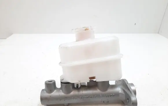 Hyundai Centennial Master brake cylinder BM111046C 04950483