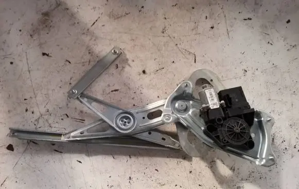 Renault Scenic III - Grand scenic III Rear door window regulator motor 827303178R 916836200 915947200