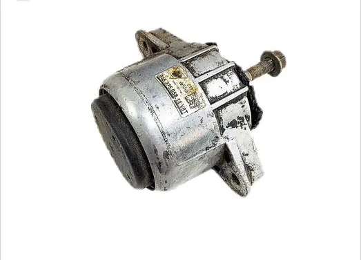 Engine mount bracket