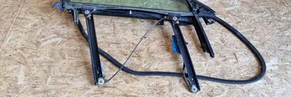 Audi A4 S4 B7 8E 8H Front door window/glass frame 8E0887462B