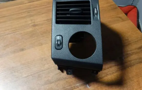 Mercedes-Benz Vito Viano W638 Dash center air vent grill A9068300454