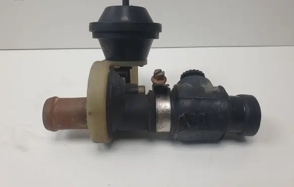 Audi A6 S6 C4 4A Engine coolant pipe/hose 4A1819373F