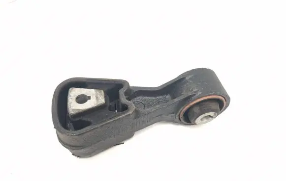 Peugeot 508 RXH Engine mounting bracket