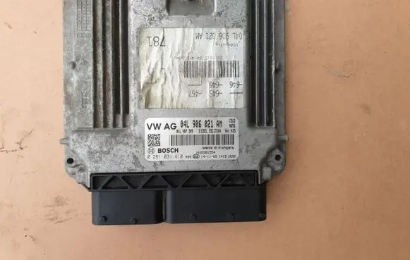 Audi A6 C7 Engine control unit/module 04L906021AM
