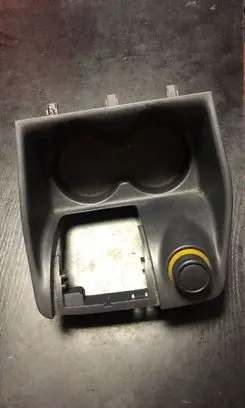Cup holder front