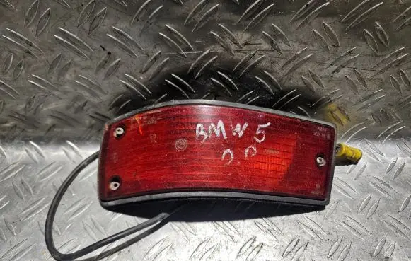 BMW 5 E28 Front bumper turn signal 3370217