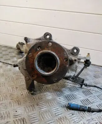 BMW 5 E39 Front wheel bearing hub 