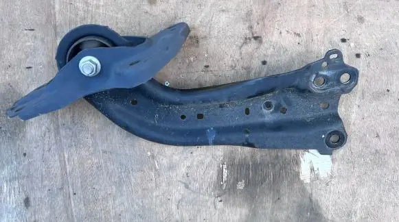 Lexus UX Rear upper control arm/wishbone 70233500