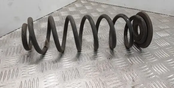 Volkswagen Golf VII Rear coil spring