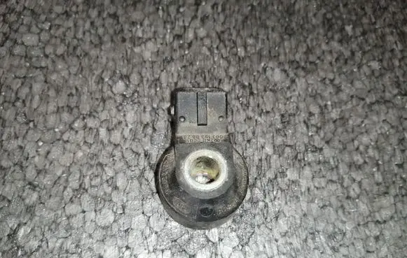 Mercedes-Benz ML W163 Detonation knock sensor 0261231110