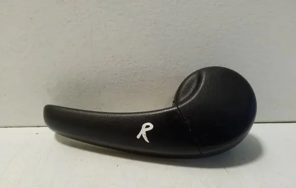 Honda CR-V Seat adjustment handle 