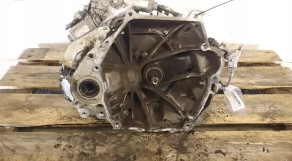 Manual 5 speed gearbox