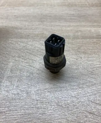 Audi A4 S4 B5 8D Air conditioning (A/C) pressure sensor 8D0959482A