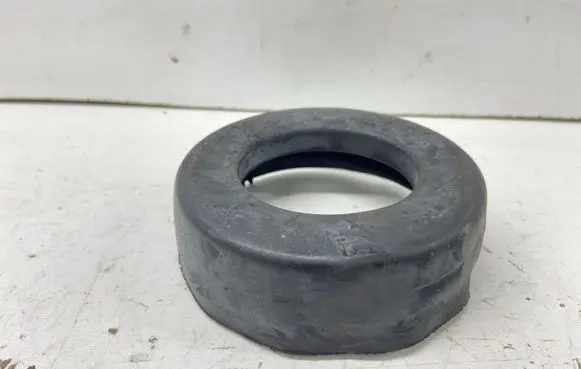 Mercedes-Benz 190 W201 Rear coil spring rubber mount A2013211084 2013211084