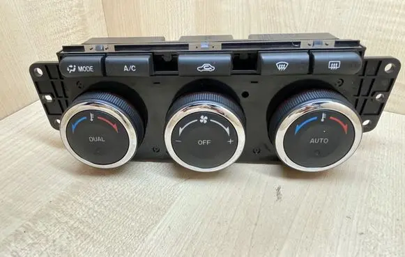 Mazda 6 Climate control unit GDN361190A T1013520UC 61190A