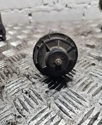 Volkswagen Caddy EGR valve 038131501BB