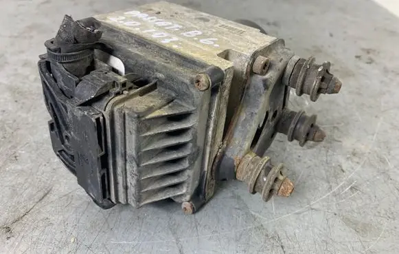 Volkswagen PASSAT B6 ABS Pump 3C0614109C