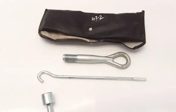 Toyota Yaris Verso Tool set 